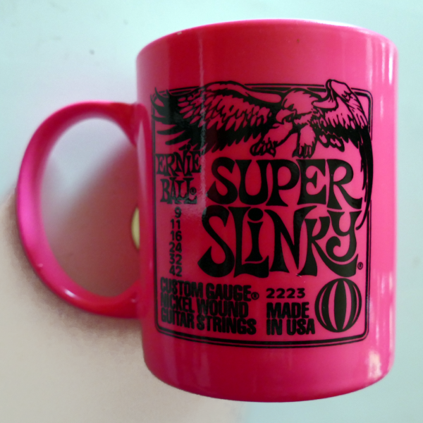 Ernie-Ball-Super-Slinky-Mug-Pink