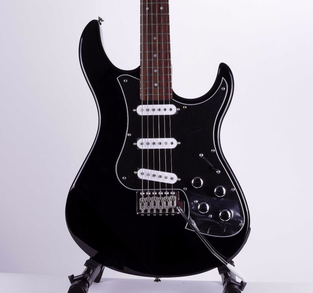 Line-6-Variax-Standard-Midnight-Black-b