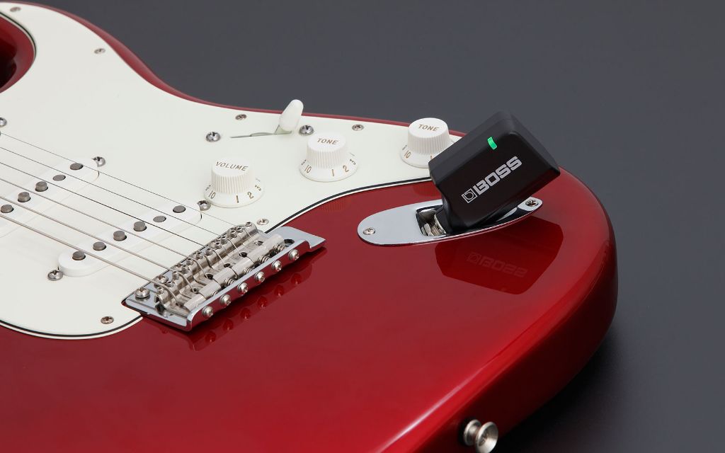Boss transmitter_guitar_gal