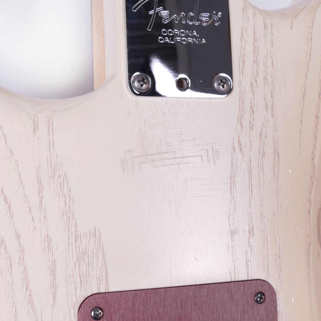 Fender Strat FSR Rustic Ash Detail