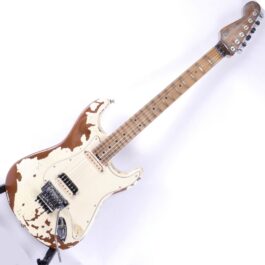 Charvel Henrik Danhage Ltd Ed Signature White Relic 2508 (1)